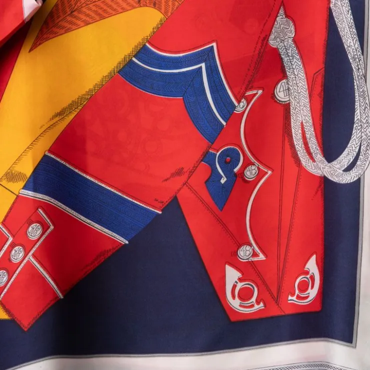 TORRENTE Carré toucher soie imprimé costume d'époque 90x90cm Femme MULTICOLORE New