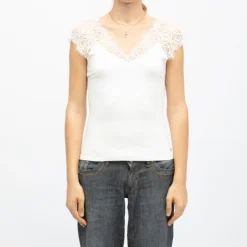 DEELUXE 74 Débardeur brivia épaule en dentelle col V Femme BLANC Discount