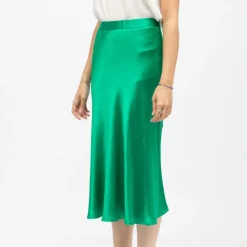 LA PETITE ETOILE Jupe droite effet satiné jill Femme VERT