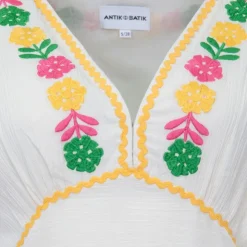 ANTIK BATIK Robe courte avec broderie fleurie colorée clemence Femme BLANC ECRU Discount