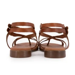 CARLA TORTOSA Sandales plates cuir platino à boucles Femme MARRON New