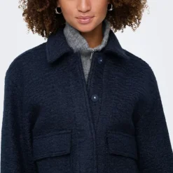 ONLY Veste courte texture bouclée avec poches Femme BLEU FONCE Hot